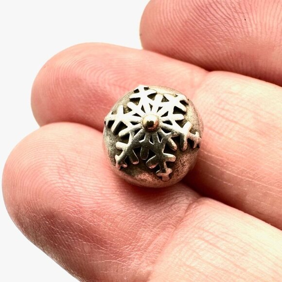 Pandora Retired Winter Wonderland Snowflake Clip Charm 925 ALE 14K Accents - Picture 2 of 3